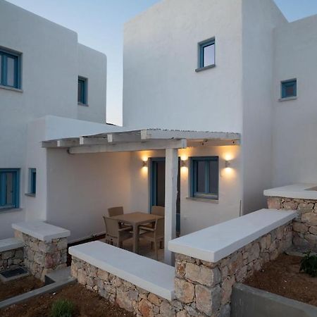 Camvillia Donoussa Village Suites ภายนอก รูปภาพ
